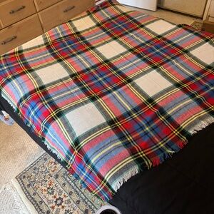 LANDS’ END large plaid, lightweight shawl/wrap/large scarf